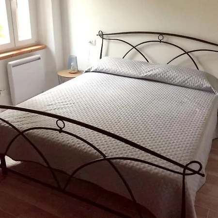 House With 2 Bedrooms In Sassofortino With Enclosed Garden 25 Km From The * Roccastrada