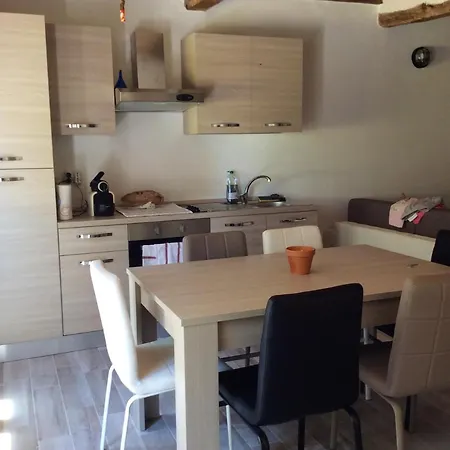 House With 2 Bedrooms In Sassofortino With Enclosed Garden 25 Km From The Roccastrada